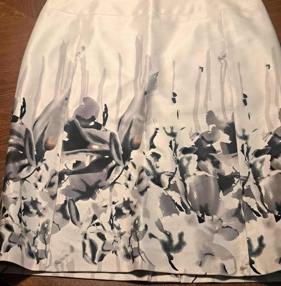 Elegant Floral Print Skirt